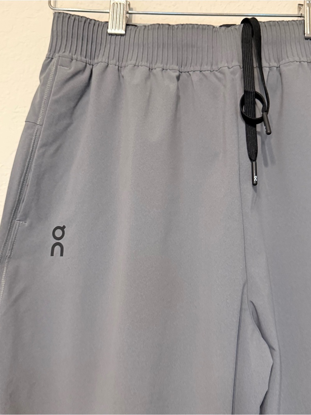 On Cloud Running Focus Pants